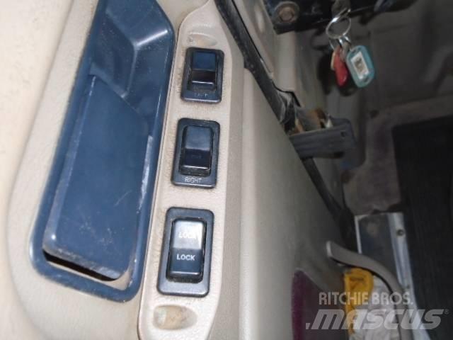 International 9200 i Kiper kamioni