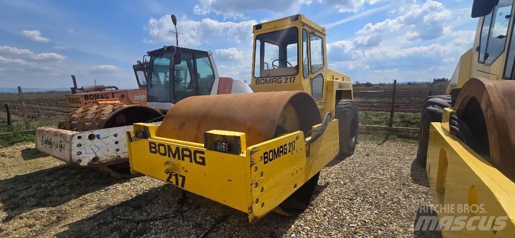 Bomag BW 217 D Valjci sa jednim bubnjem