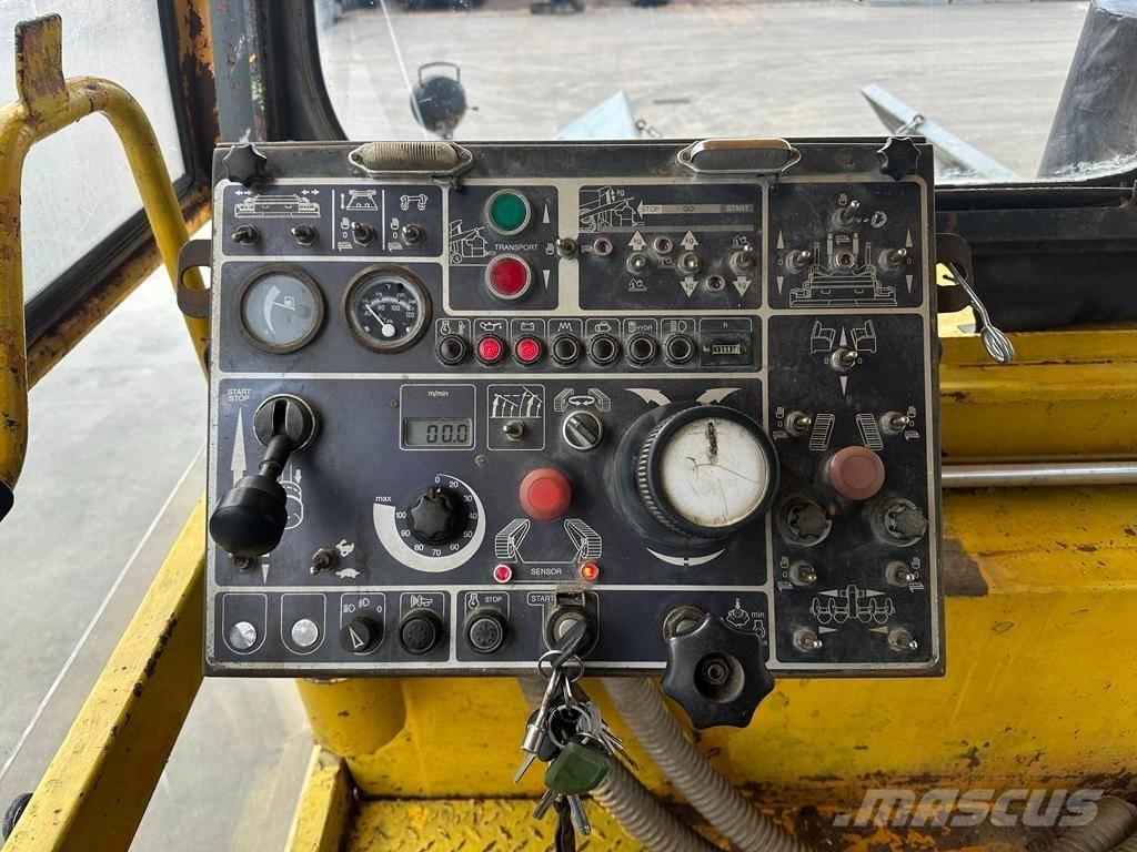 Demag DF 140 C Asfaltni finišeri