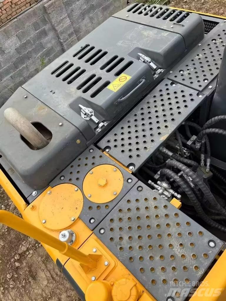 Volvo EC140 Bageri gusjeničari