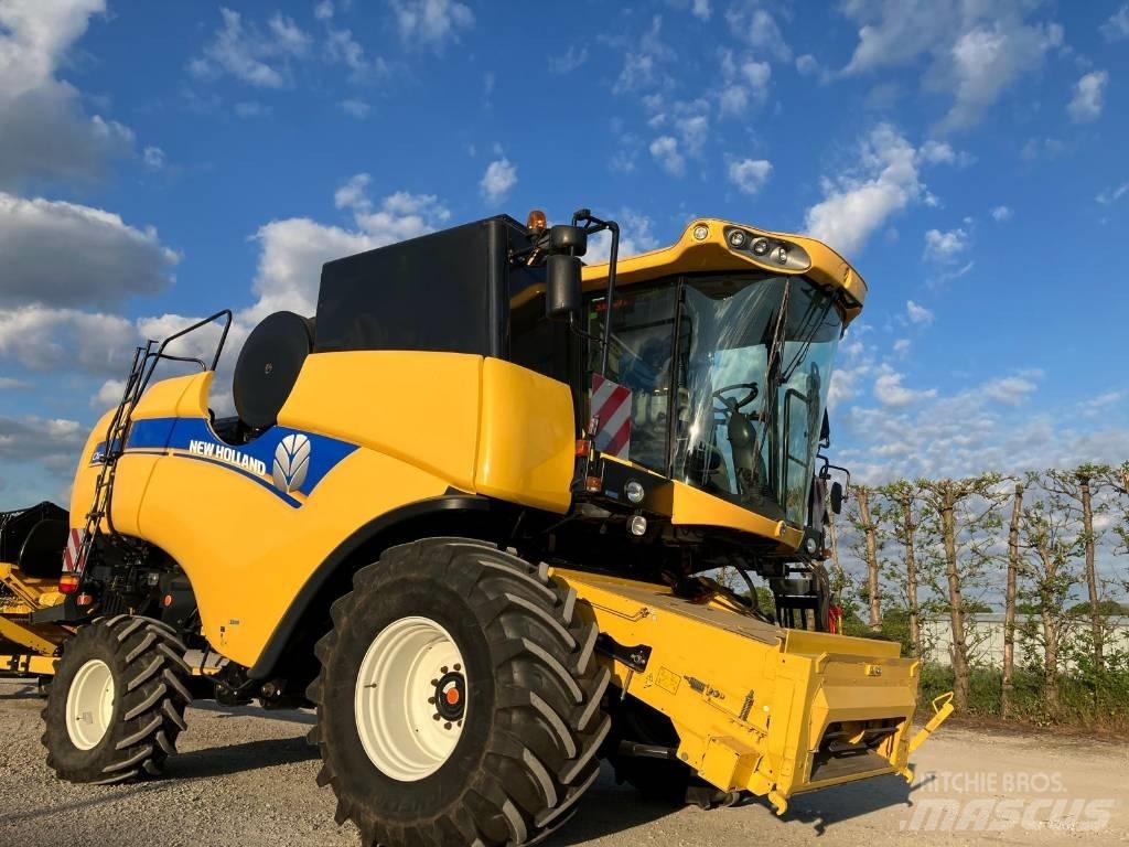 New Holland CX 6090 Kombajni