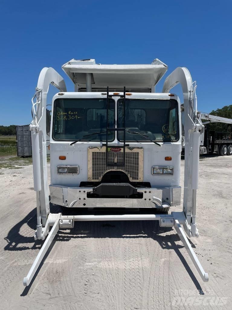 Peterbilt 320 Kamioni za otpad