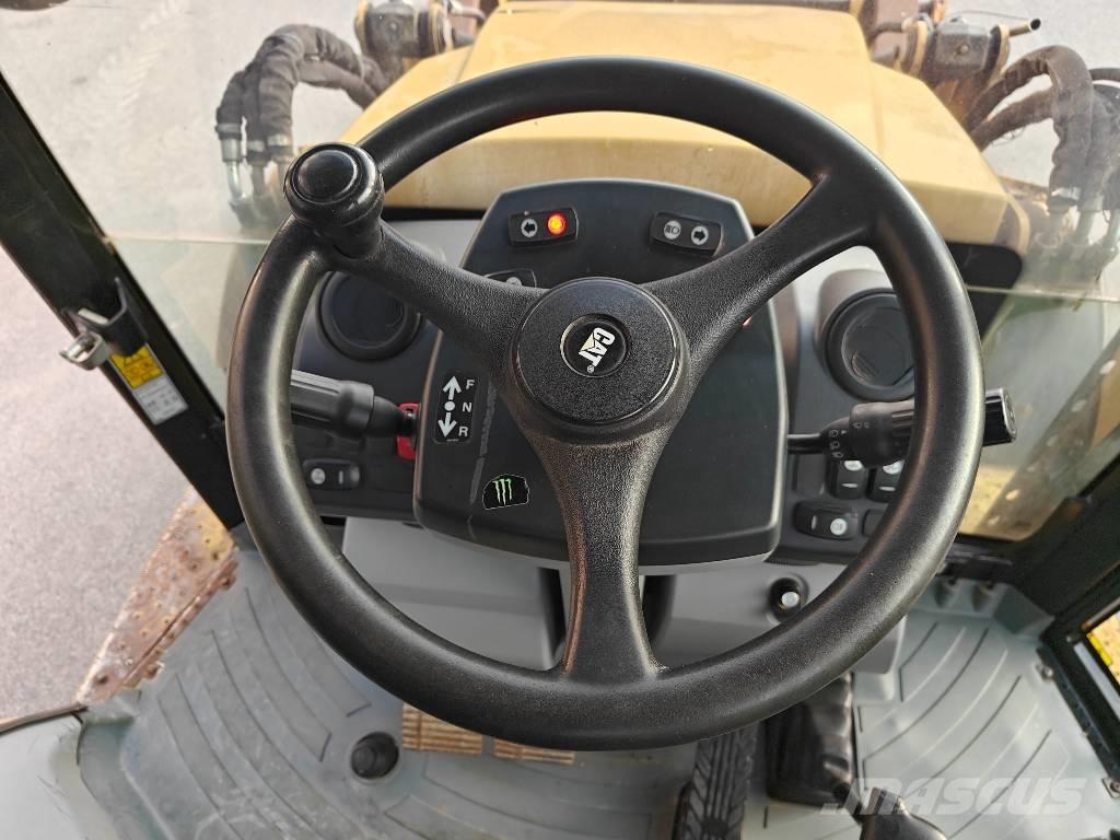 CAT 428 F Utovarni rovokopači