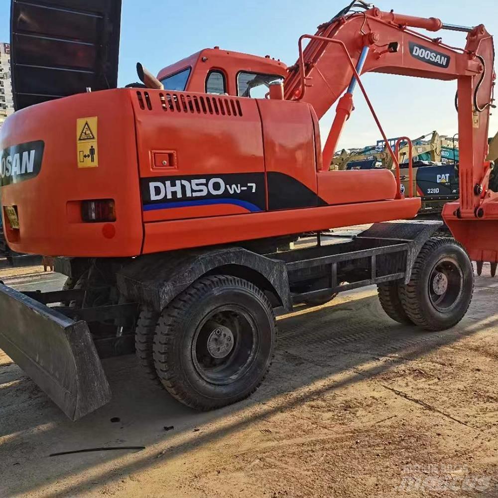 Doosan 150 W-7 Bageri na kotačima