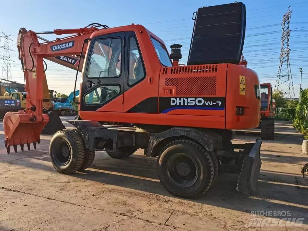 Doosan 150 W-7 Bageri na kotačima