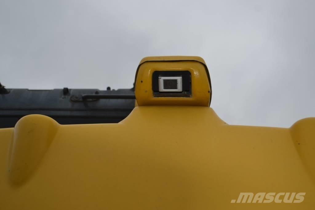 Komatsu PC 138 US-10 Bageri gusjeničari