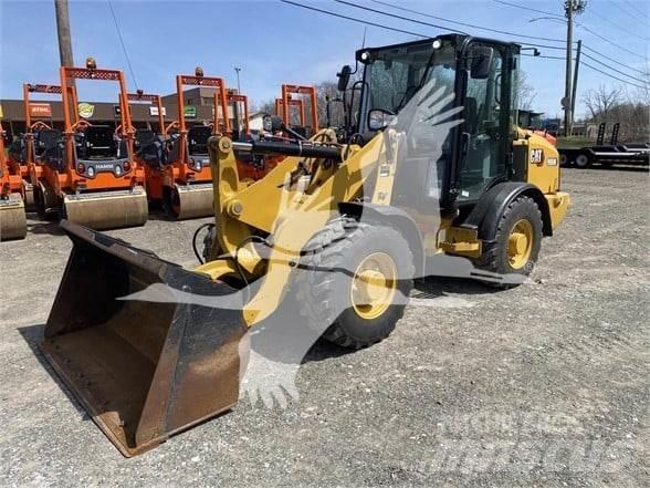 CAT 906M Utovarivači na kotačima