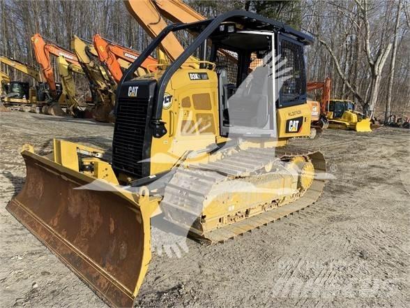 CAT D3K2 LGP Buldožeri gusjeničari