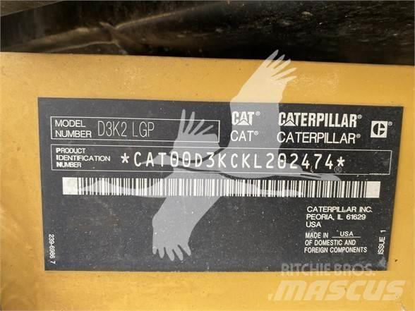 CAT D3K2 LGP Buldožeri gusjeničari