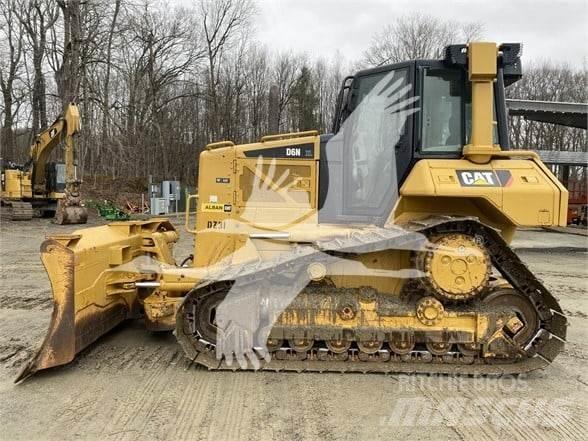 CAT D6N XL Buldožeri gusjeničari