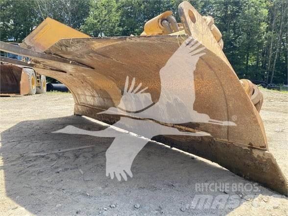 CAT D7E Buldožeri gusjeničari