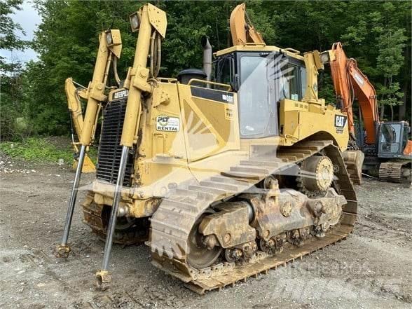 CAT D8T Buldožeri gusjeničari