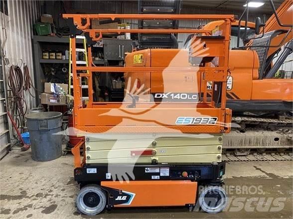 JLG ES1932 Škaraste platforme