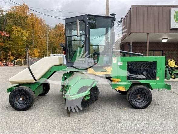  LAYMOR SM400 Strojevi za metenje