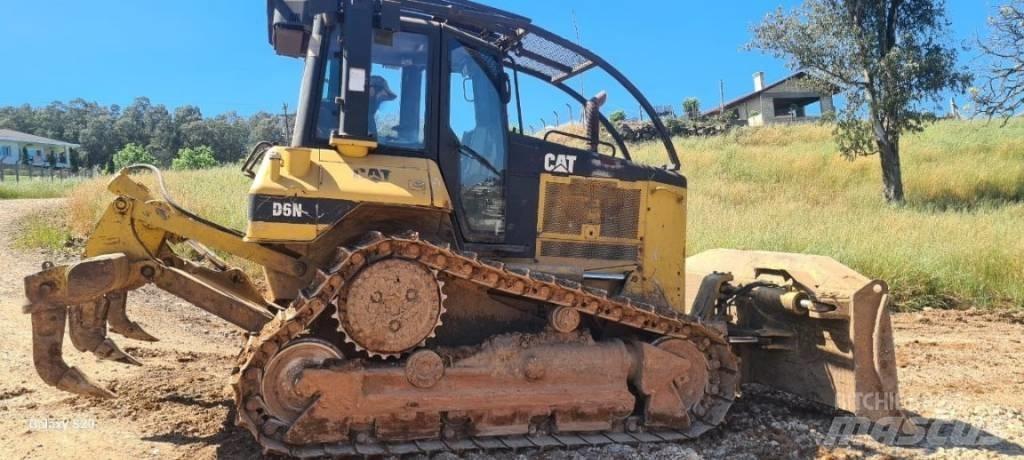 CAT D 6 N Buldožeri gusjeničari