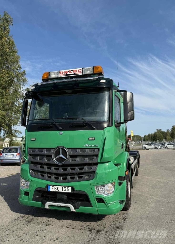 Mercedes-Benz Actros Rol kiper kamioni s kukama za dizanje