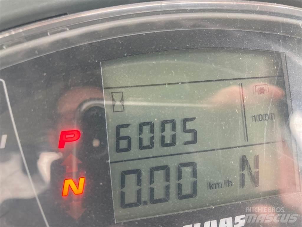 CLAAS Axion 930 Traktori