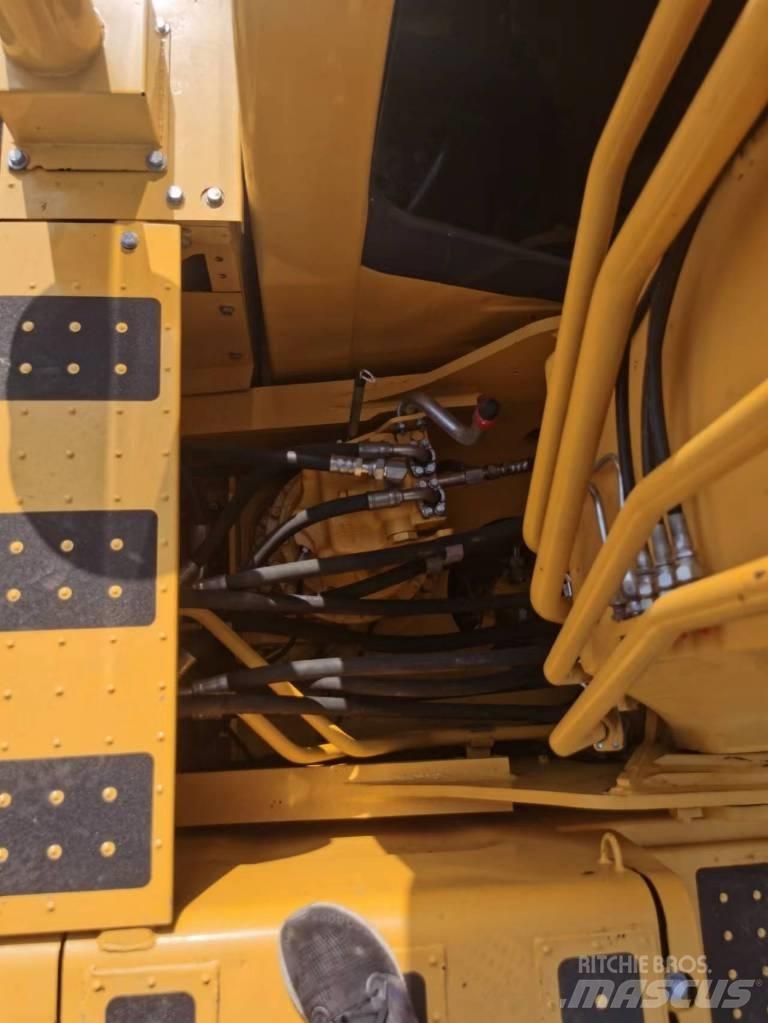 Komatsu PC 200 Bageri gusjeničari