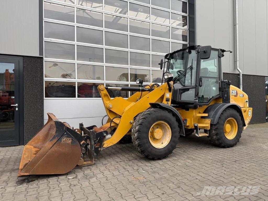 CAT 908 Utovarivači na kotačima