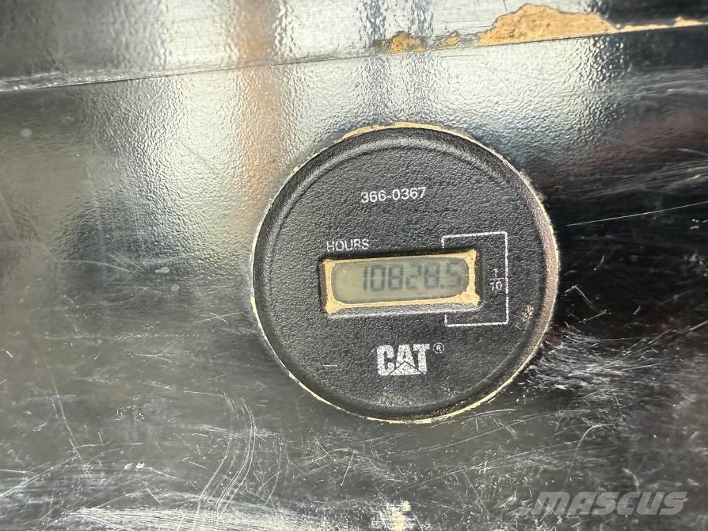 CAT 321 D LCR Bageri gusjeničari