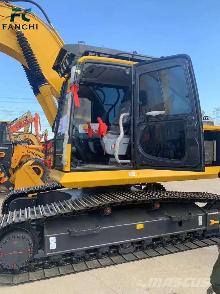 Komatsu PC 210 Mini bageri <7t
