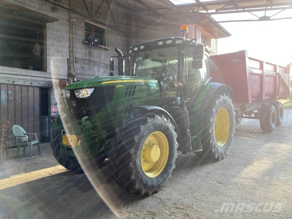 John Deere 6155R Traktori