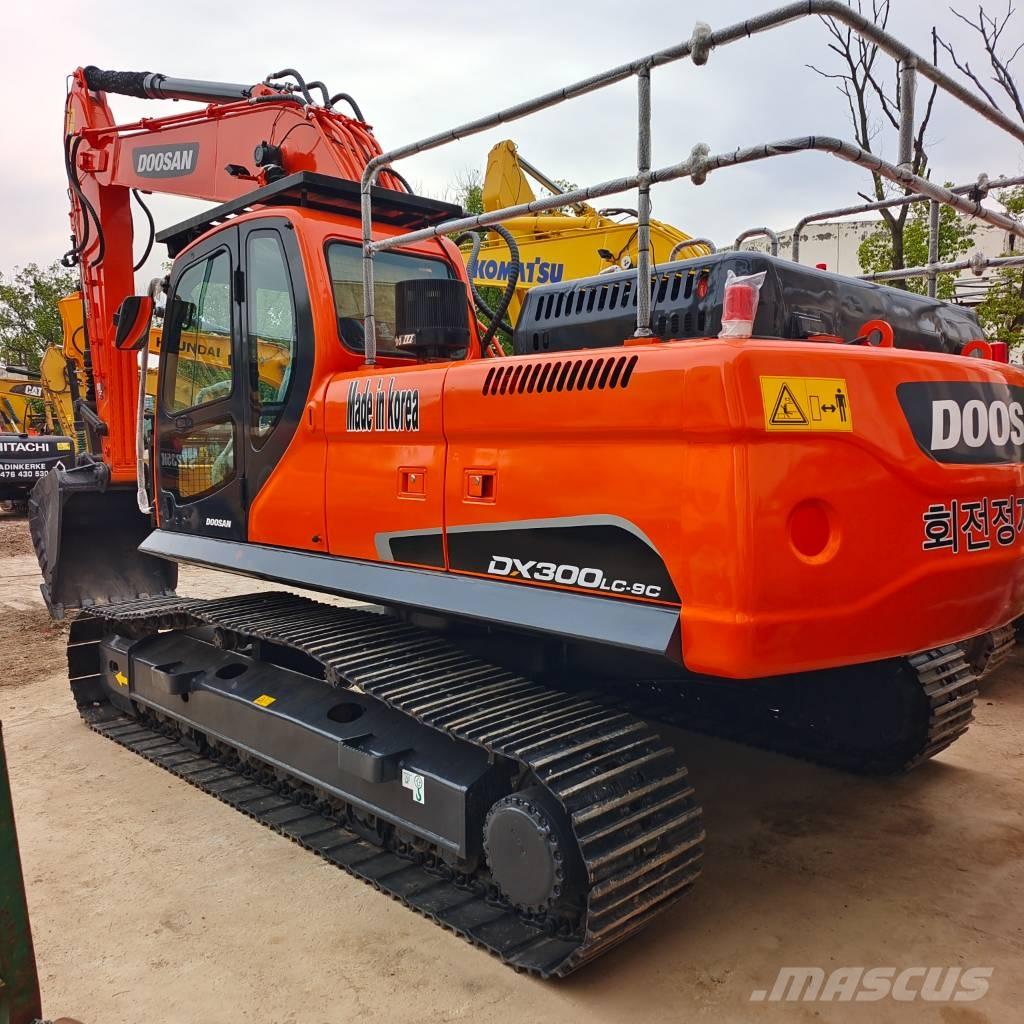 Doosan DX 300 Bageri gusjeničari