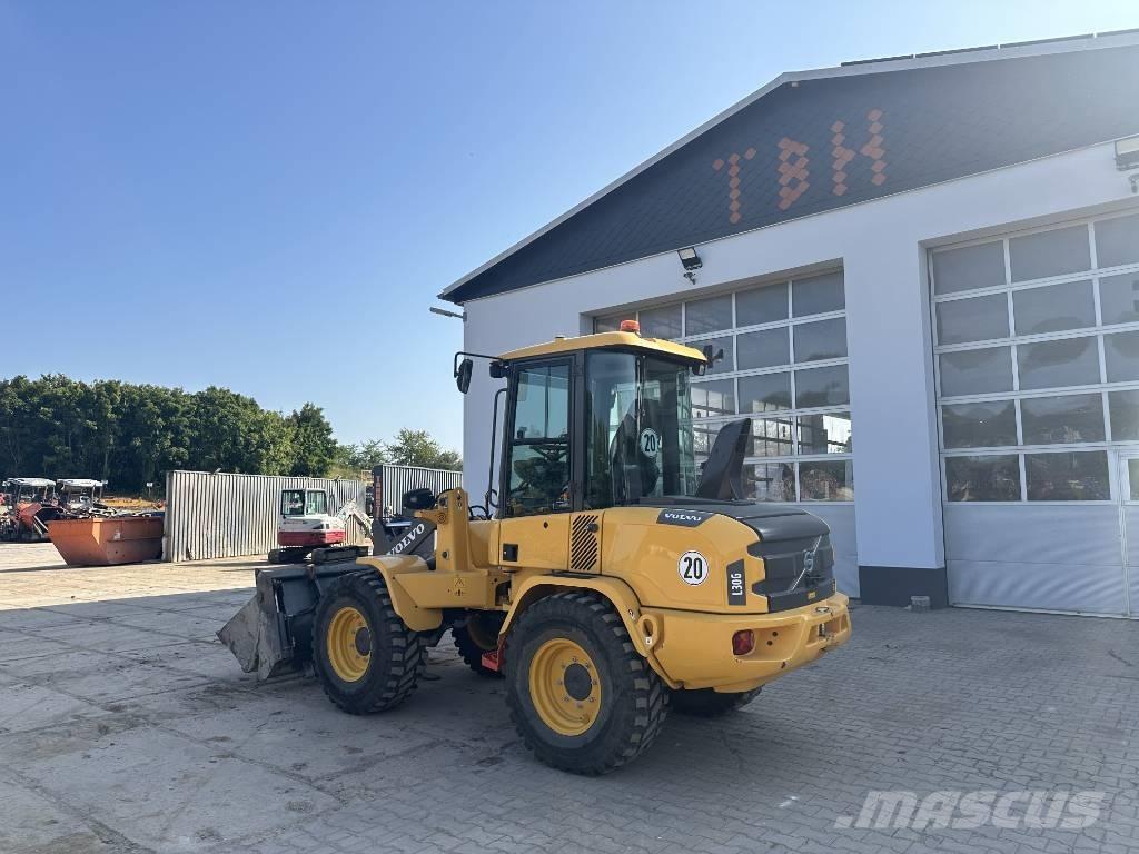 Volvo L 30 G Utovarivači na kotačima
