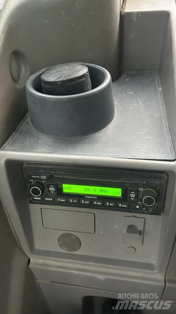 Volvo EW 140 C Bageri na kotačima