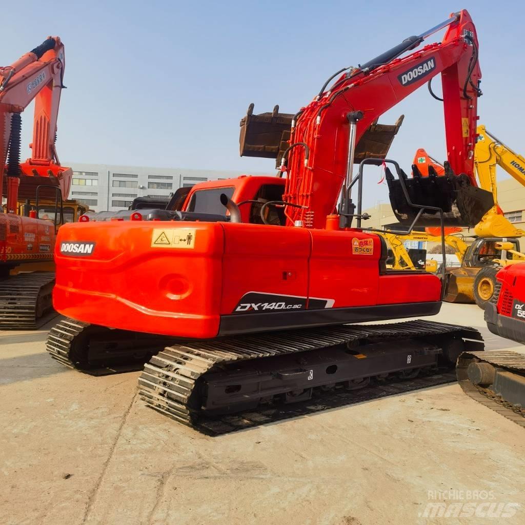 Doosan DX 140 Bageri gusjeničari