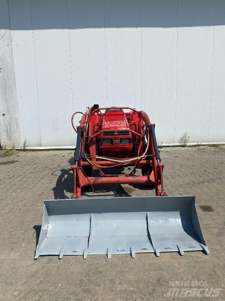 Mitsubishi MT33+tur Kompaktni (mali) traktori