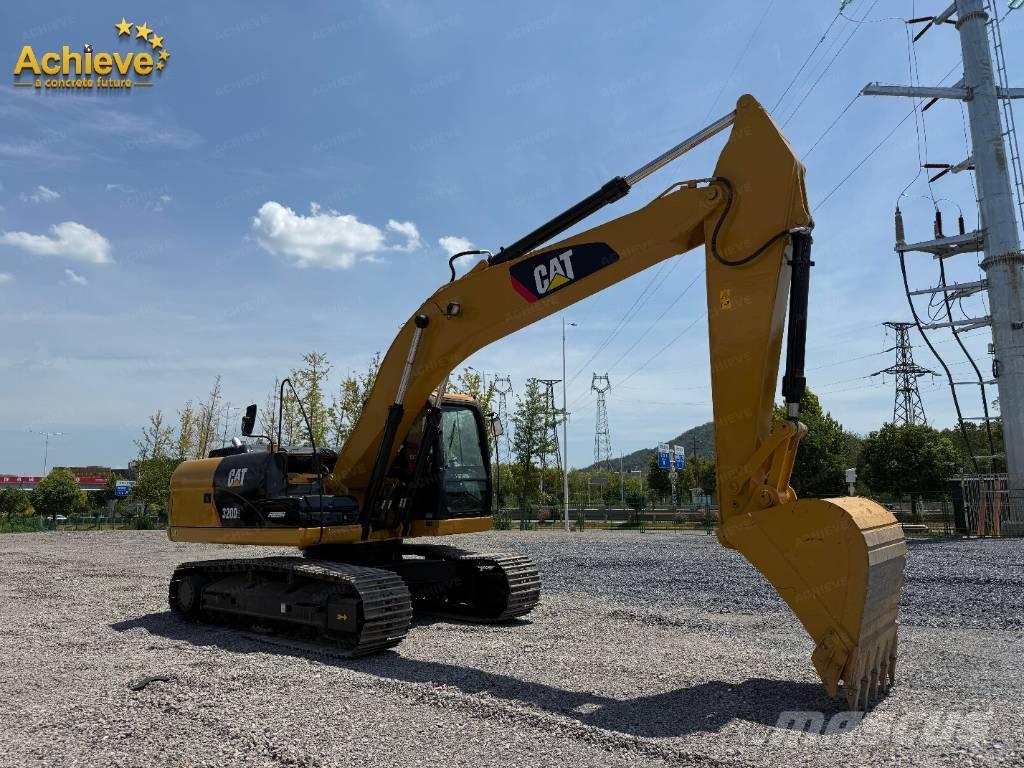 CAT 320 D2 Bageri gusjeničari