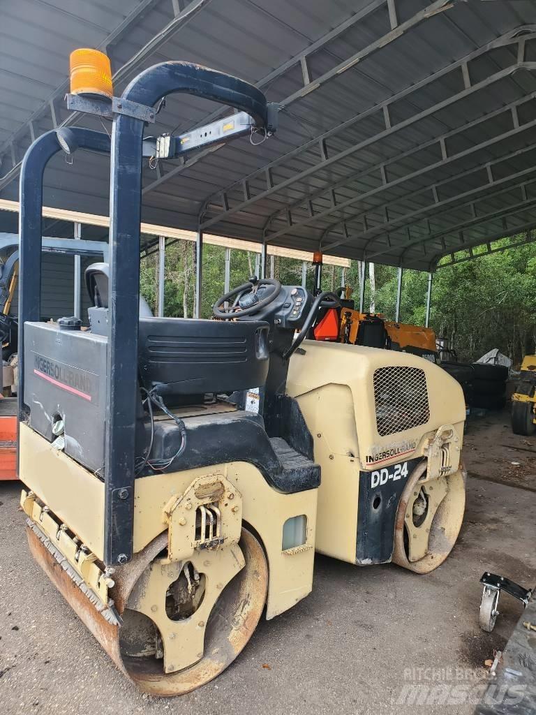 Ingersoll Rand DD 24 Valjci sa dvojnim bubnjem