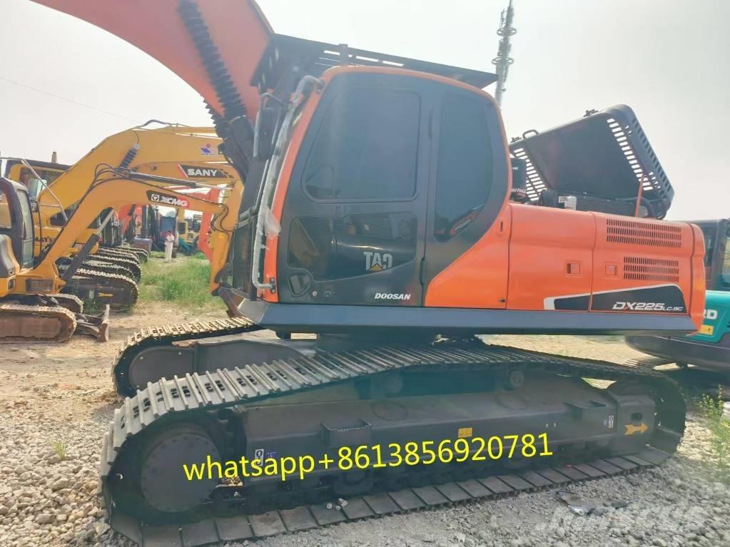 Doosan DX 225 Bageri gusjeničari