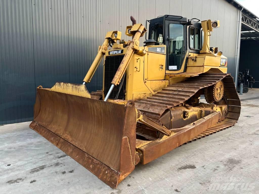 CAT D6T LGP Buldožeri gusjeničari