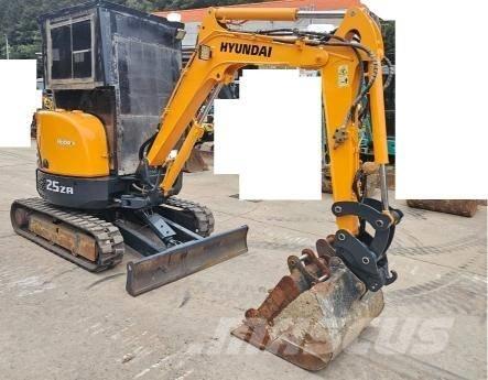 Hyundai Robex 25 Z Mini bageri <7t