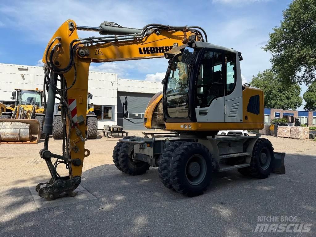 Liebherr A918 Bageri na kotačima