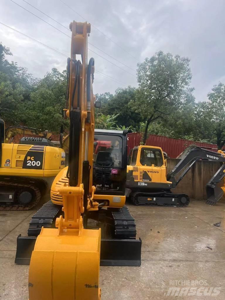 JCB 8050 Bageri gusjeničari
