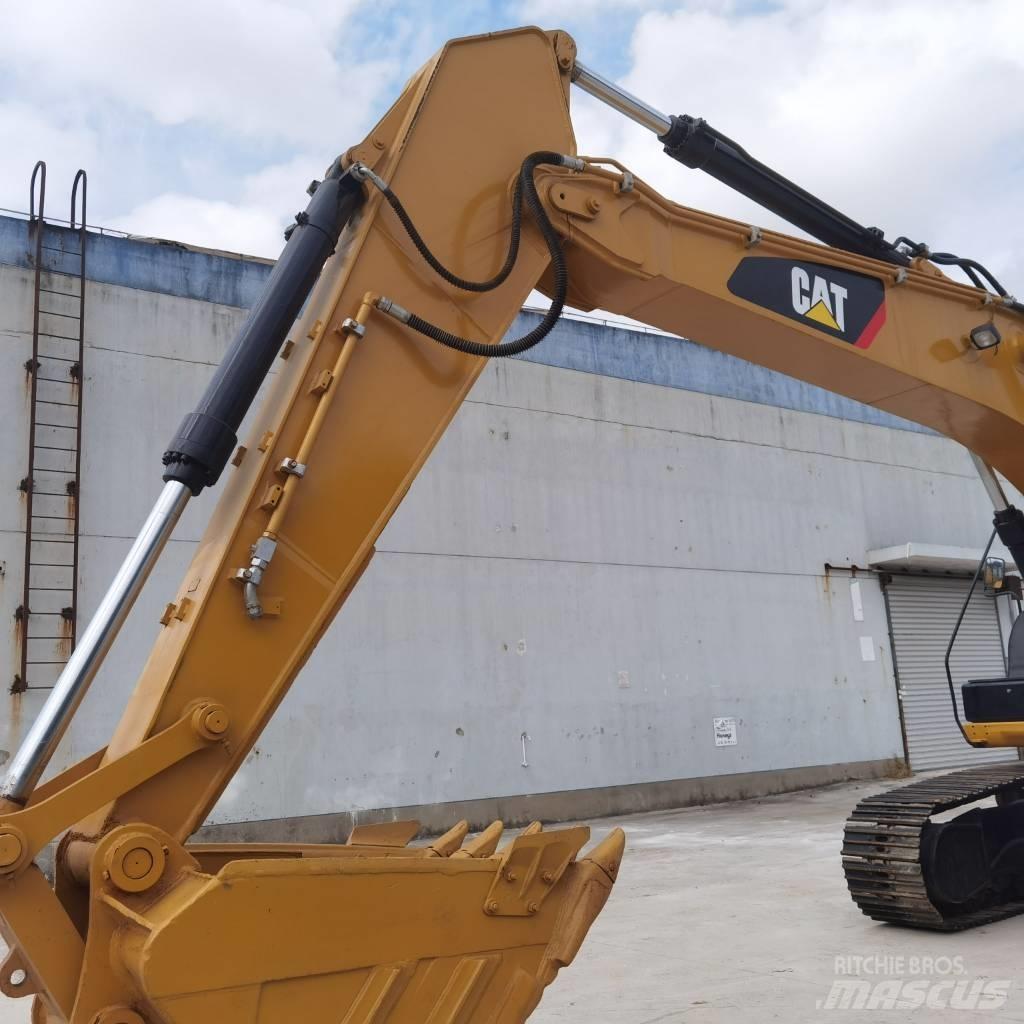 CAT 325D Bageri gusjeničari