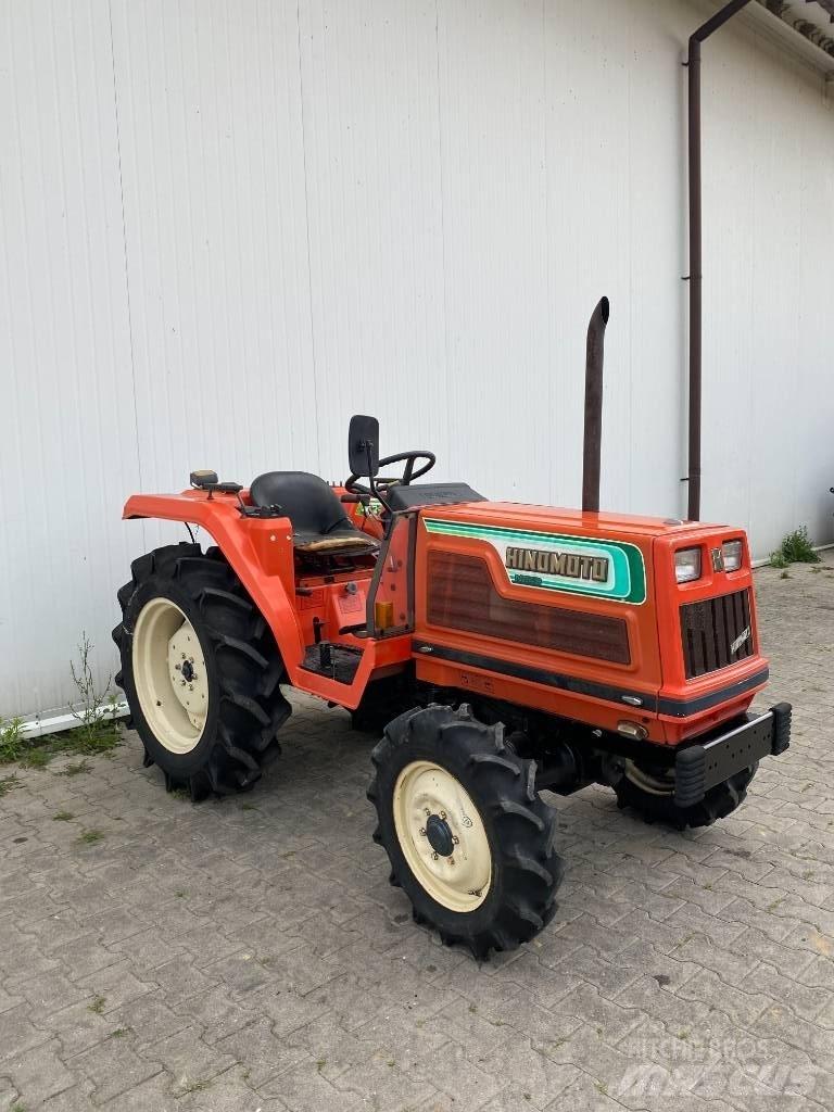 Hinomoto N249 Kompaktni (mali) traktori