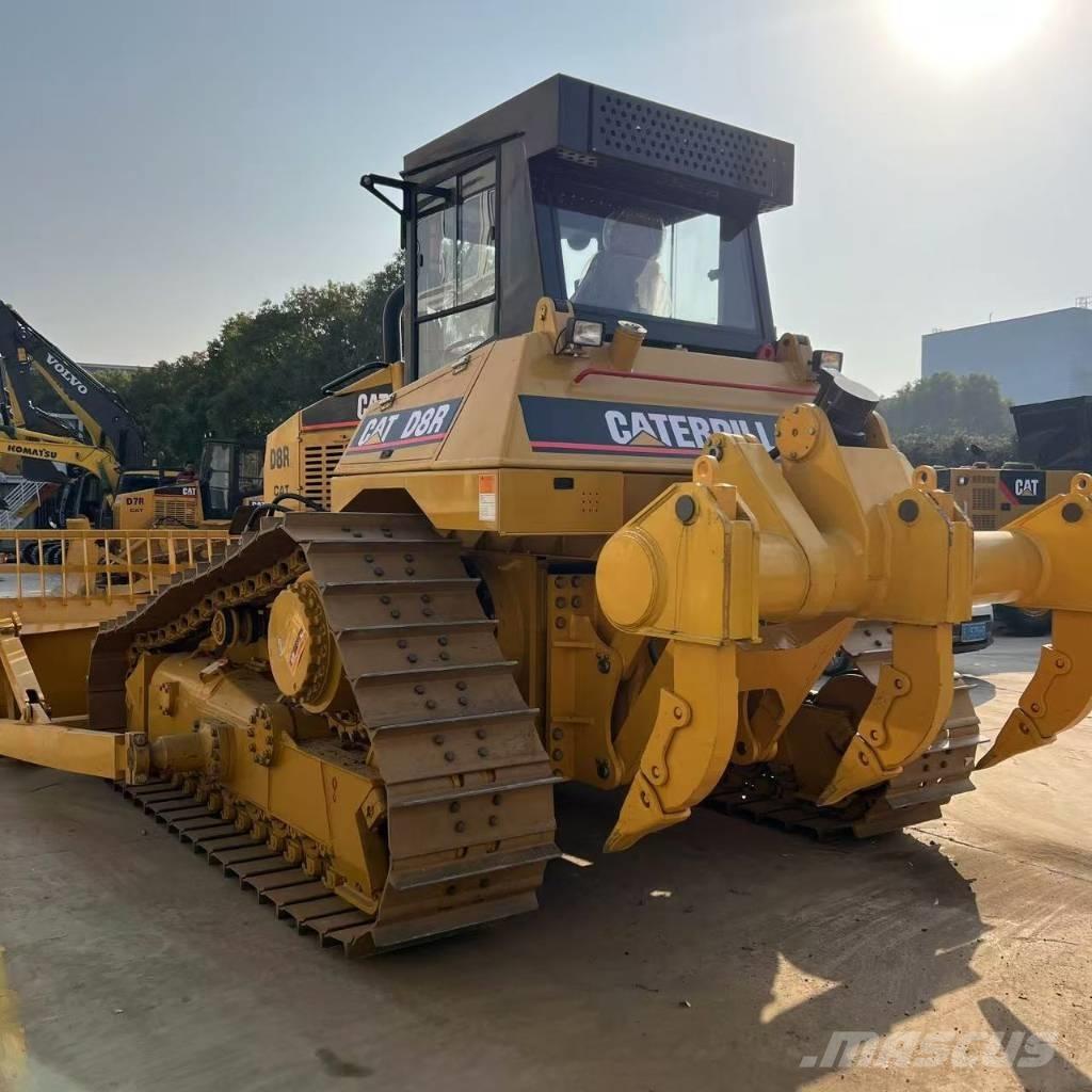 CAT D 8 R Buldožeri gusjeničari