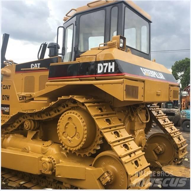 CAT D7H Buldožeri gusjeničari