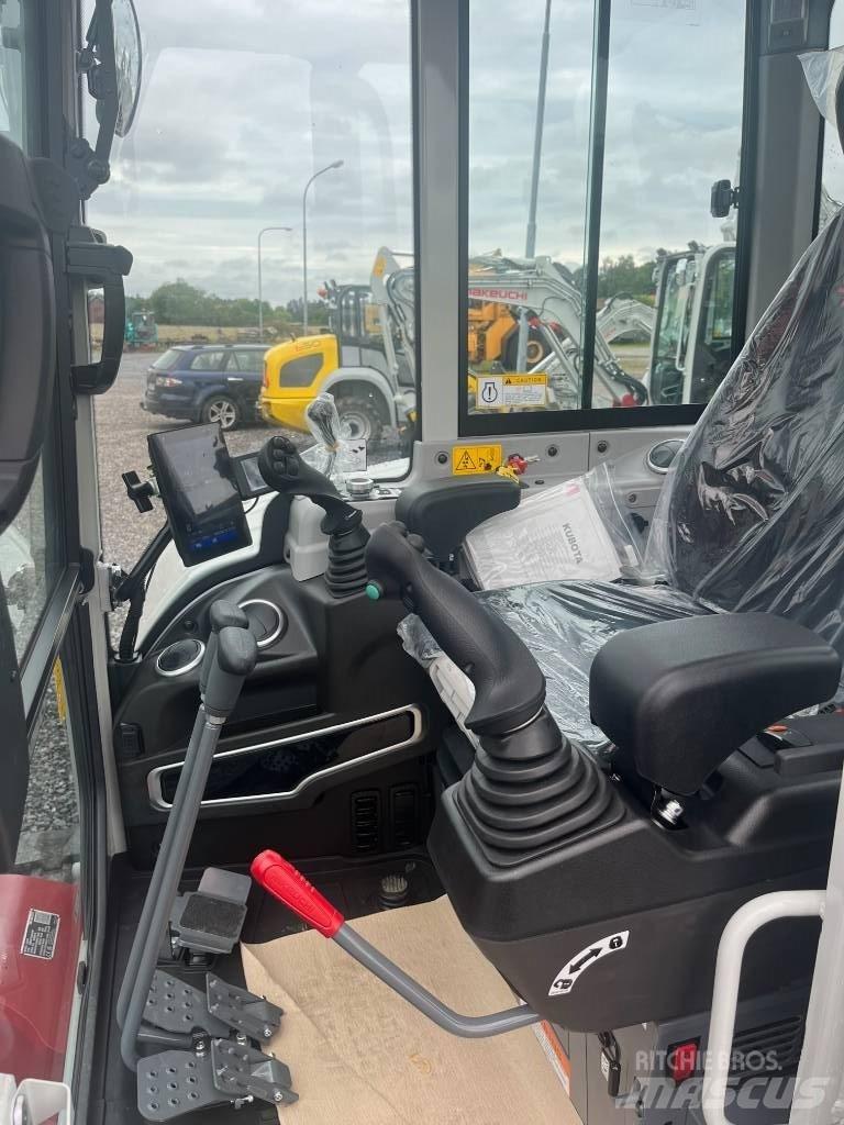 Takeuchi TB350R Mini bageri <7t