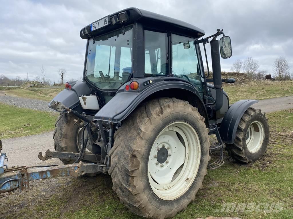 Valtra N92 HITECH Traktori