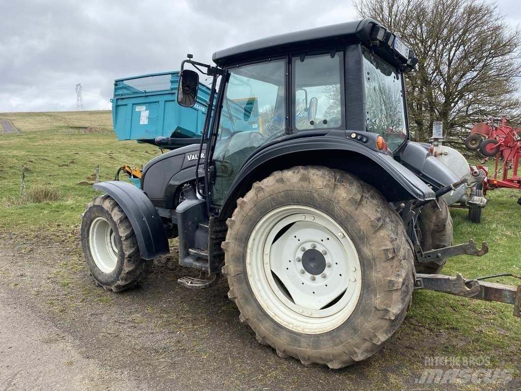 Valtra N92 HITECH Traktori