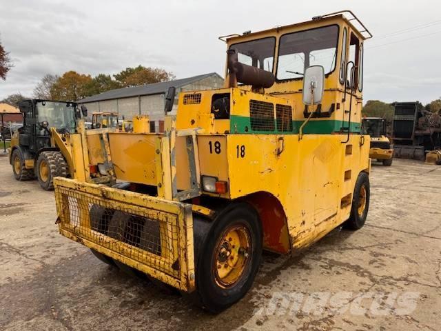 Hamm GRW 15 Gumeni valjci na kotačima