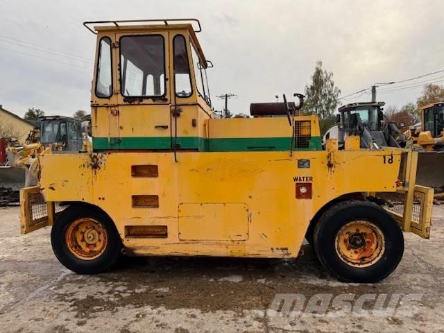 Hamm GRW 15 Gumeni valjci na kotačima