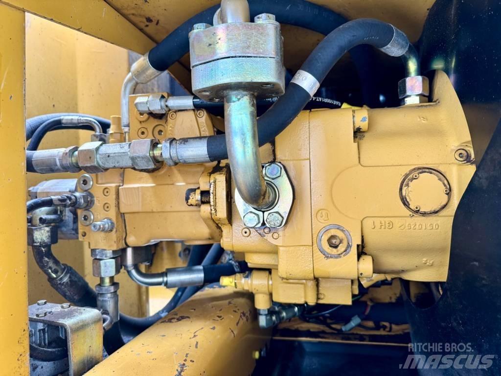 CAT M 316 C Bageri na kotačima