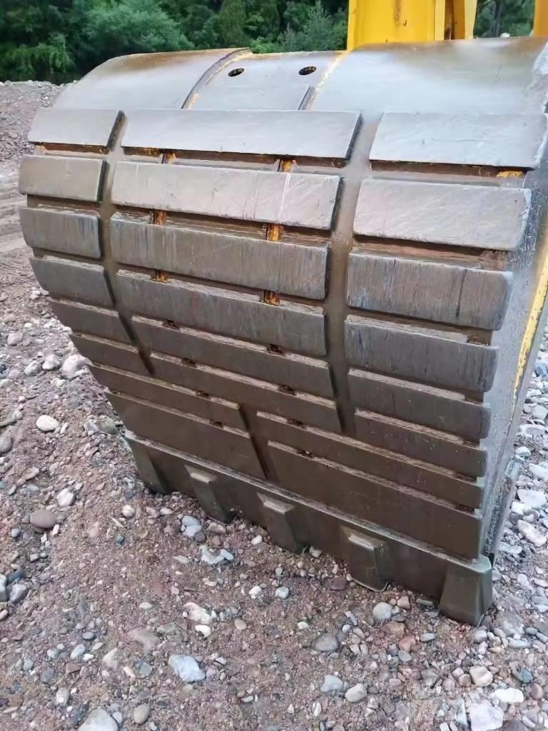 Komatsu PC 270 Bageri gusjeničari