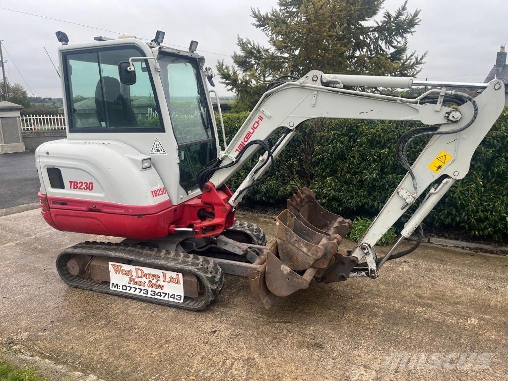 Takeuchi TB 230 Mini bageri <7t